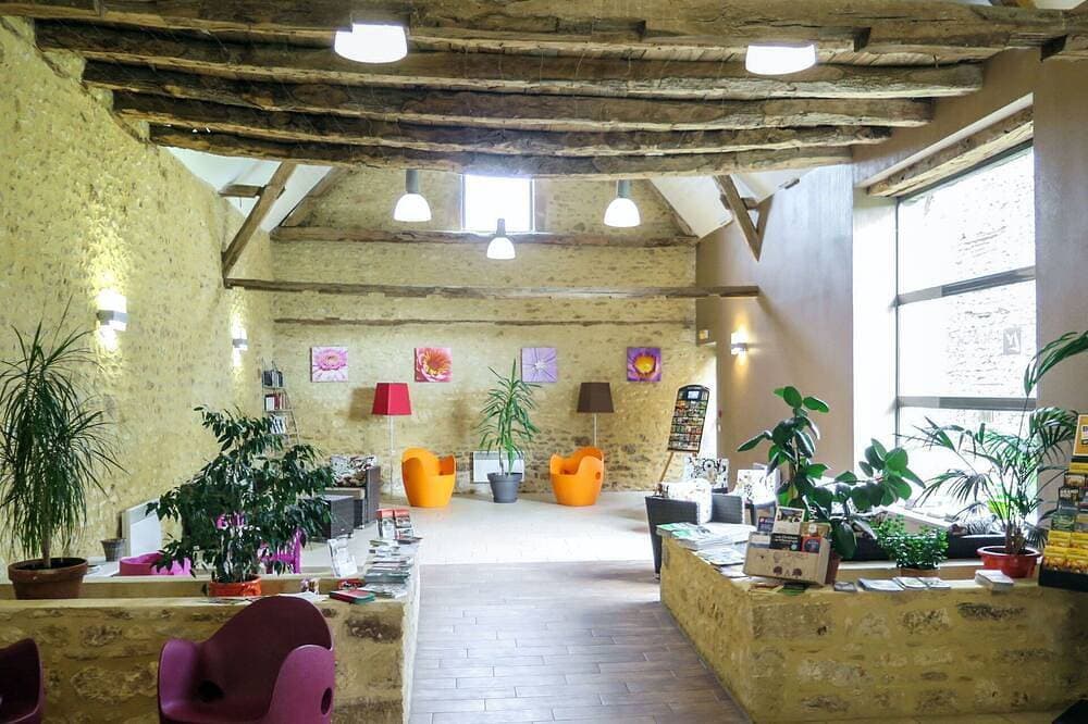 Foto 9 von 18: Herrliche Wohnung in einem Ferienhaus mit  W-Lan, Pool, TV, Terrasse und Haustiere erlaubt