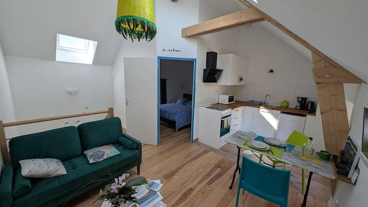 Gîte 2 Le Bateau Yves at Domaine Vert Bleu 1