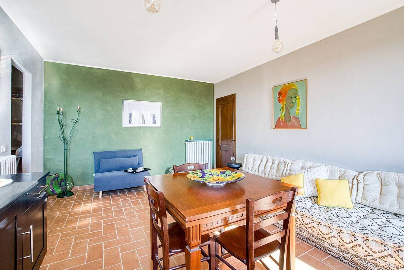 Foto 7 von 19: GuestHost - Casale dei Tramonti - Nature's Haven Olivi Apartment in Renovated Farmhouse with Pool
