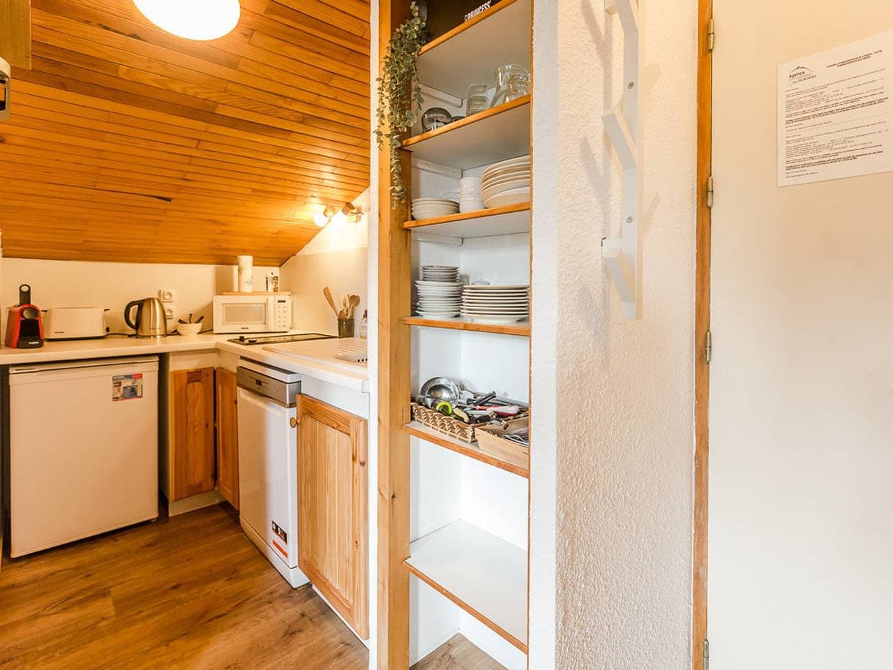 Foto 3 von 11: Montchavin: Renoviertes Studio für 3/4 Pers., Parkplatz, nahe Pisten und Geschäften