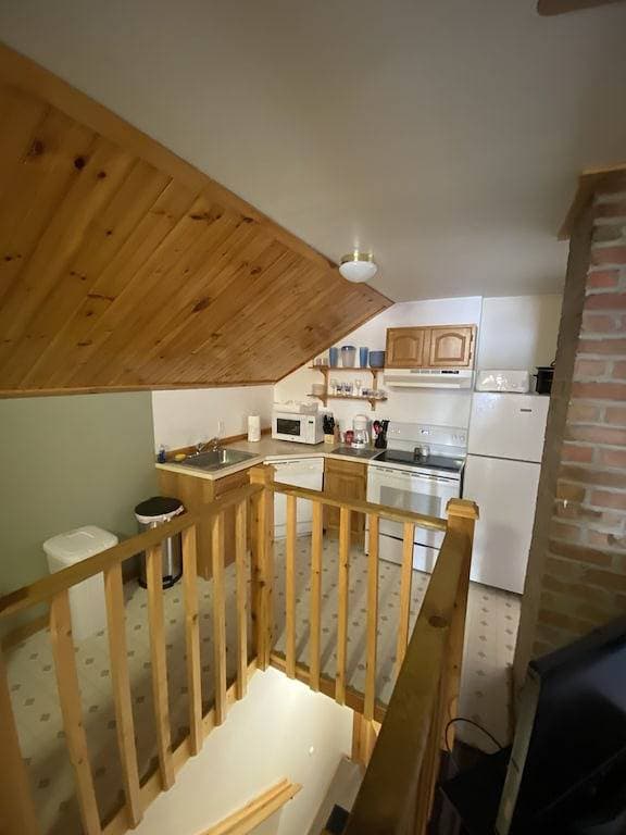 Foto 3 von 48: Lakeside Lodge Sinclair Maine Llc