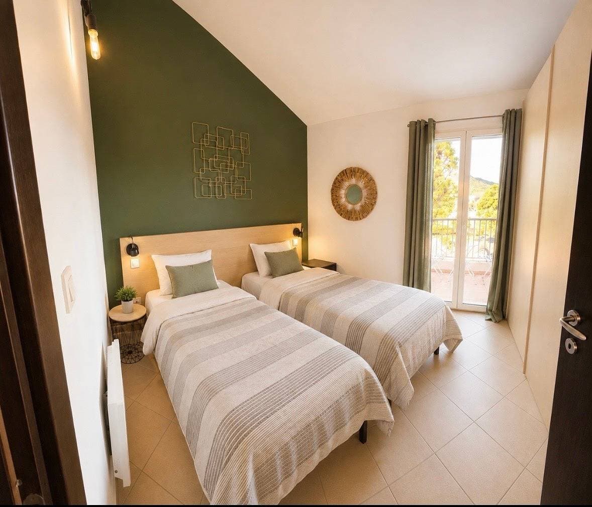 Foto 8 von 9: Ferienwohnung für 4 Personen mit Terrasse
