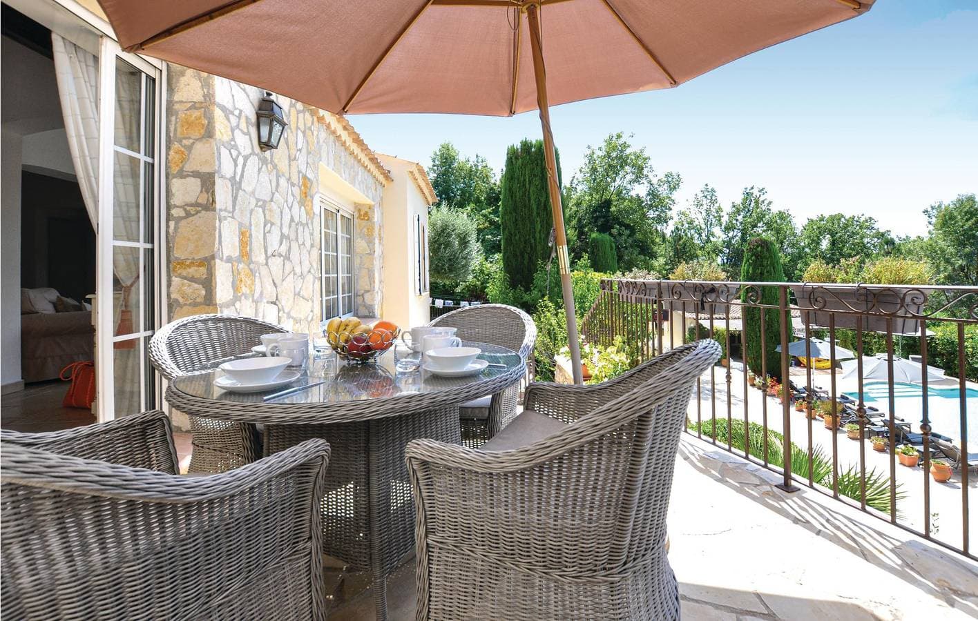 Foto 13 von 34: Rückzugsort Montauroux: Wohnung mit Pool & Terrasse
