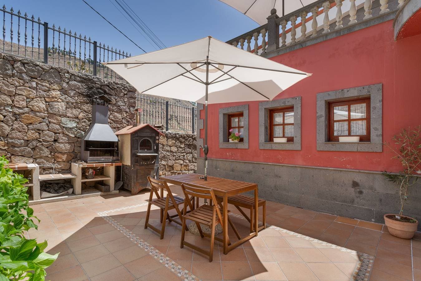 Foto 4 von 35: Ferienvilla 'Mogaren Naturaleza Y Relax' mit Bergblick, Wi-Fi und Klimaanlage