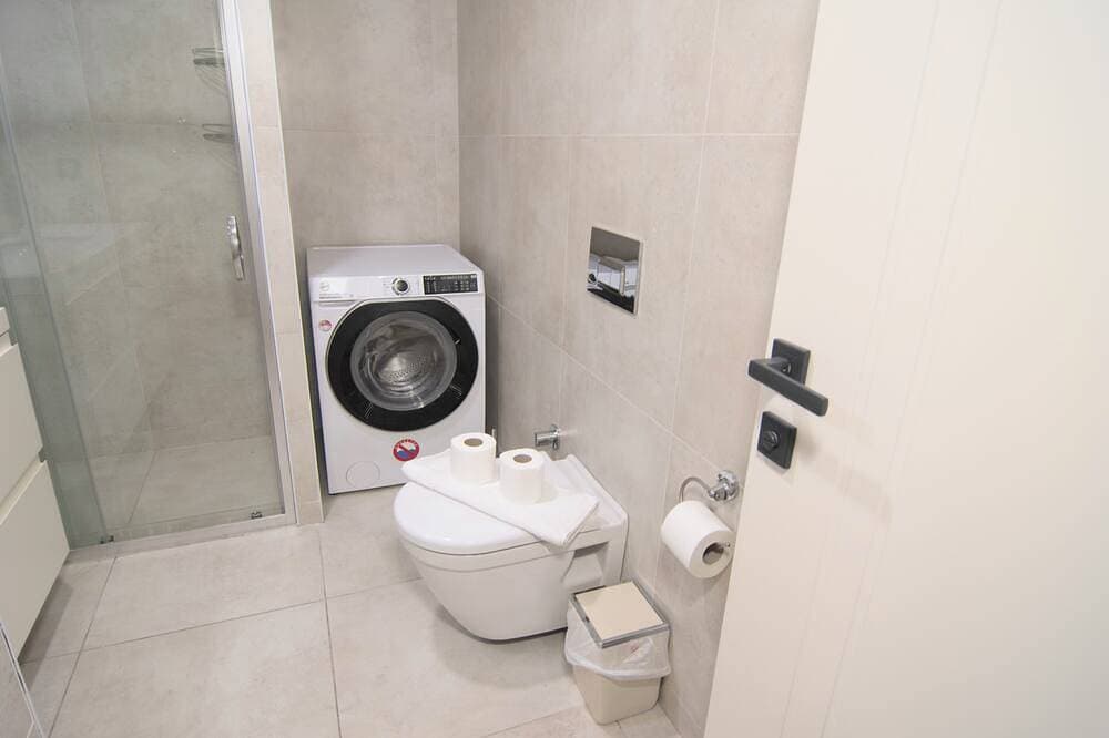 Foto 11 von 30: Brand new cozy 2Br Apt