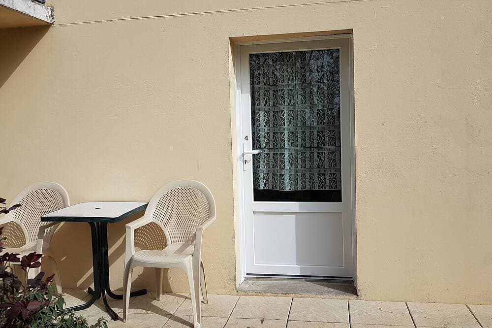 Foto 10 von 10: Möbliertes Studio in komfortablem Einfamilienhaus mit gepflegtem Garten