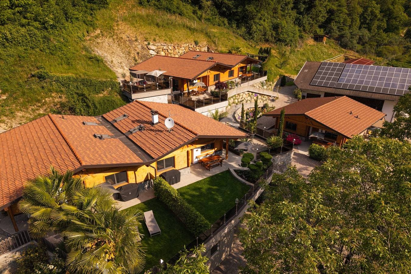 Foto 5 von 47: Chalet Jasmin - großzügiges Chalet mit Garten und Olivenbaum - perfekt für entspannte Tage im Grünen