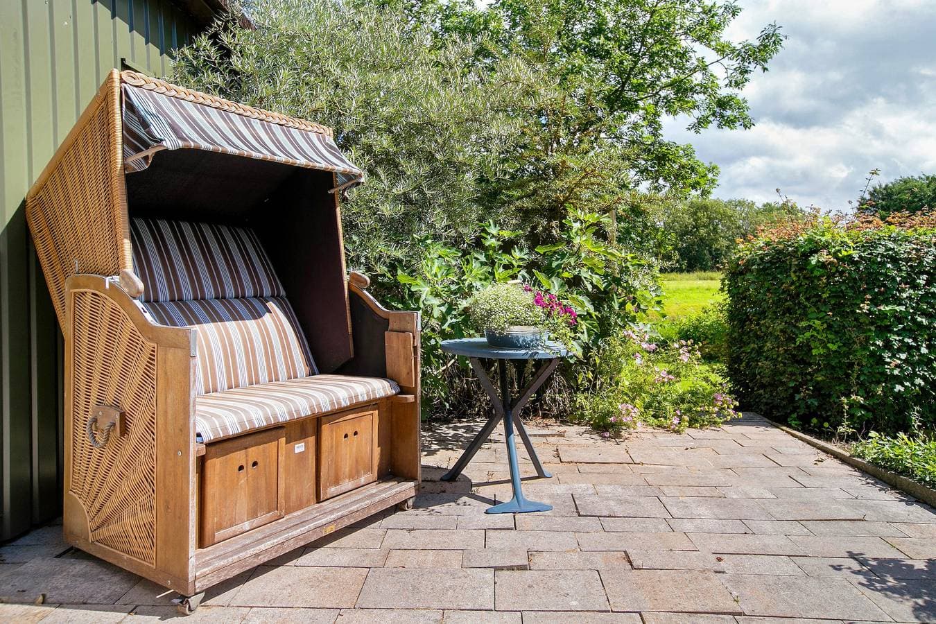 Foto 3 von 38: Ferienwohnung 'Ferienhof Jacobsen 2' mit gemeinsamer Terrasse, gemeinsamem Garten und WLAN