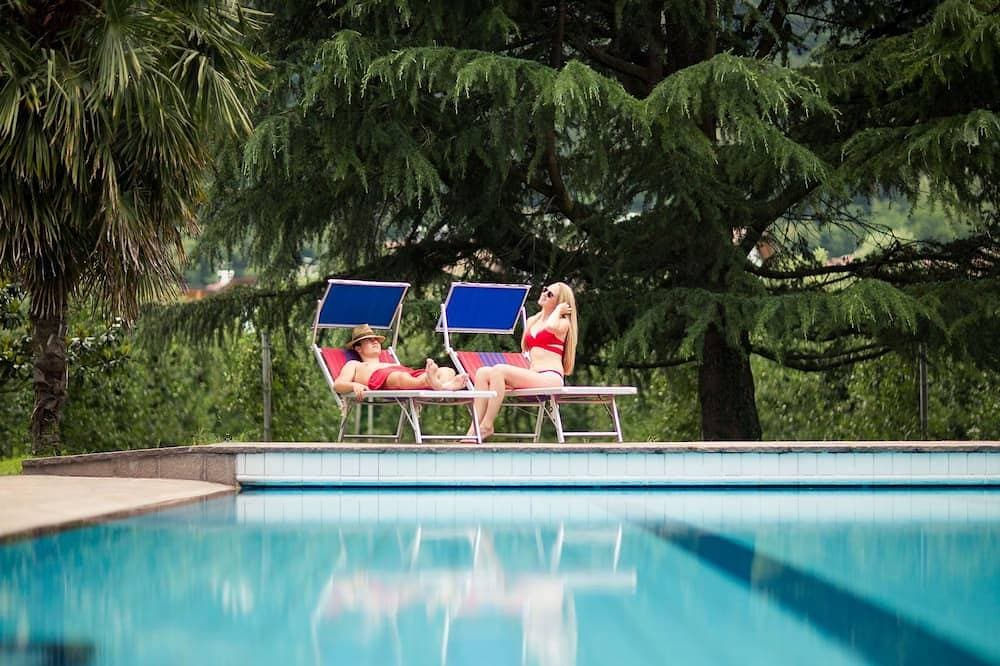 Foto 9 von 18: Apartments Obermayr: Ferienwohnung mit Freibad & Hallenbad