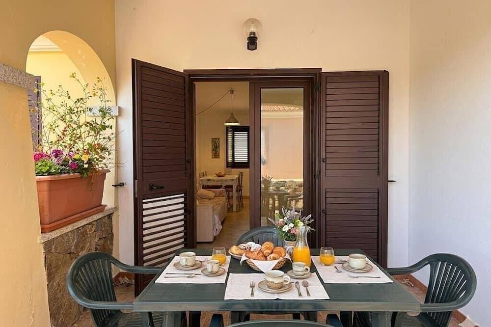 Sa Marina House #3. Cozy house for families with children, youth and animal 1