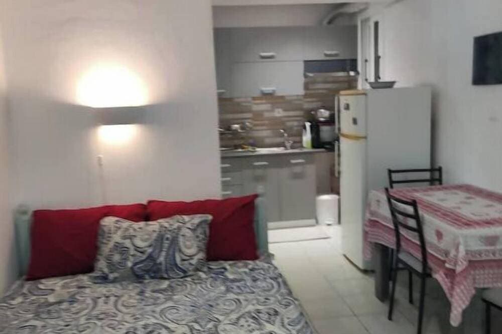 Foto 2 von 27: Lovely apartment with balcony in Saronida