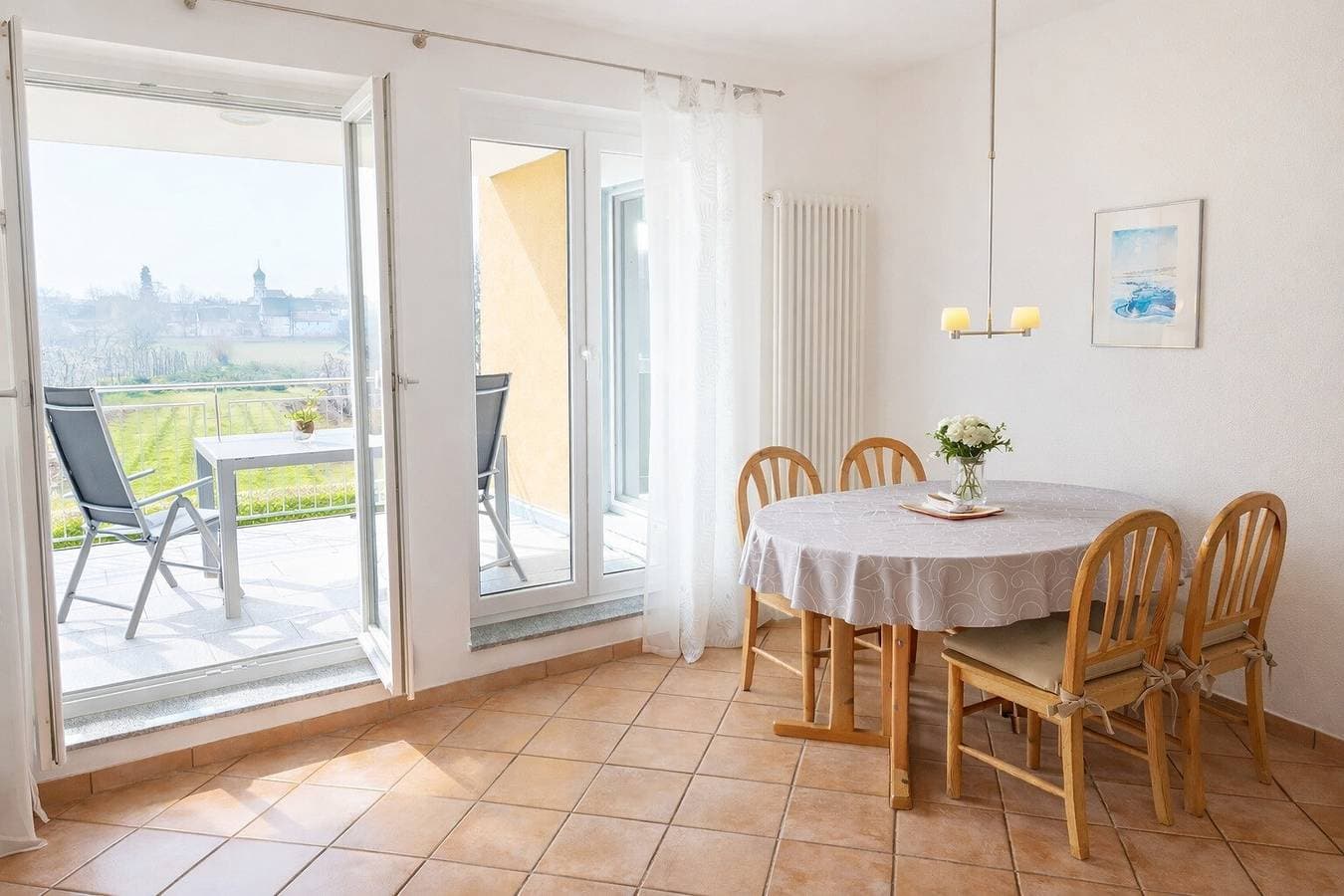 Foto 3 von 34: Ferienwohnung 'Haus Sonnenseite Säntis' mit Bergblick, Balkon und Wi-Fi