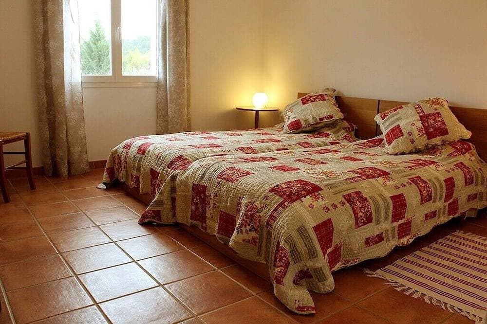 Foto 4 von 24: Geräumige Villa mit Gemeinschaftspool in Pierrevert neben dem Golf du Luberon.