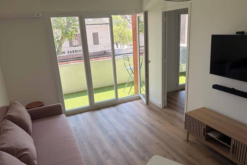 Foto 12 von 21: La Garde, Refurbished - ideal location, sleeps 8