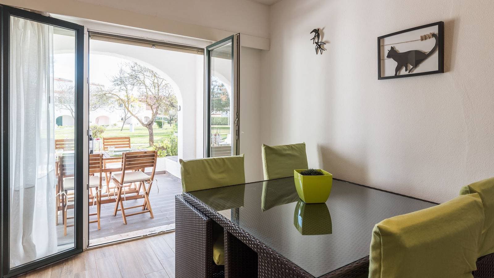 Foto 9 von 29: Ferienwohnung für 3 Personen mit Terrasse