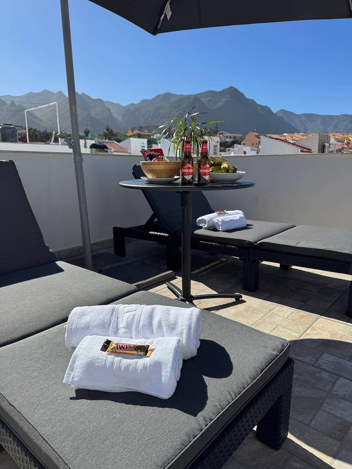 Foto 2 von 41: Ferienhaus 'Mar Y Montaña' mit Bergblick, WLAN und Klimaanlage