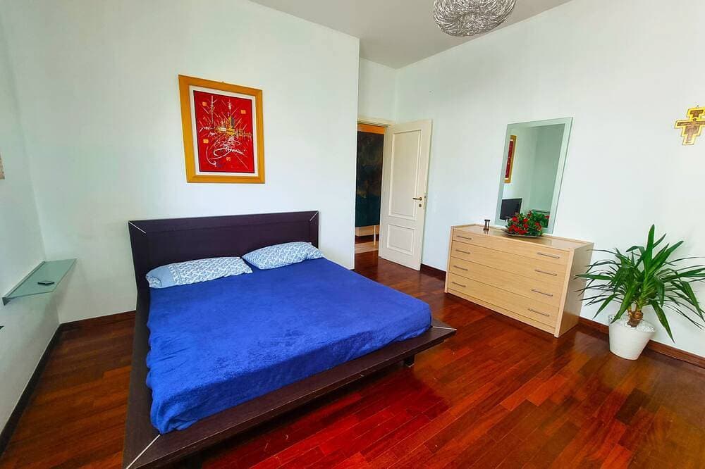 Foto 3 von 28: Alisea - rooms in villa with pool and free parking