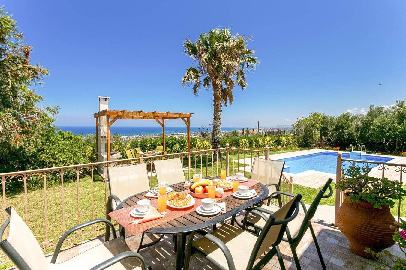Foto 2 von 22: Villa für 8 Personen mit Garten