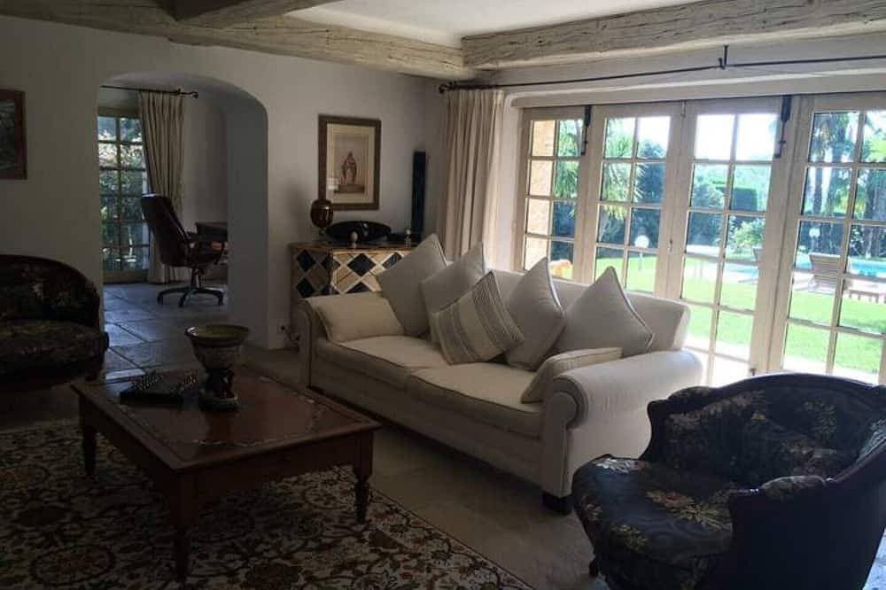 Lovely family villa in Saint Paul de Vence 1