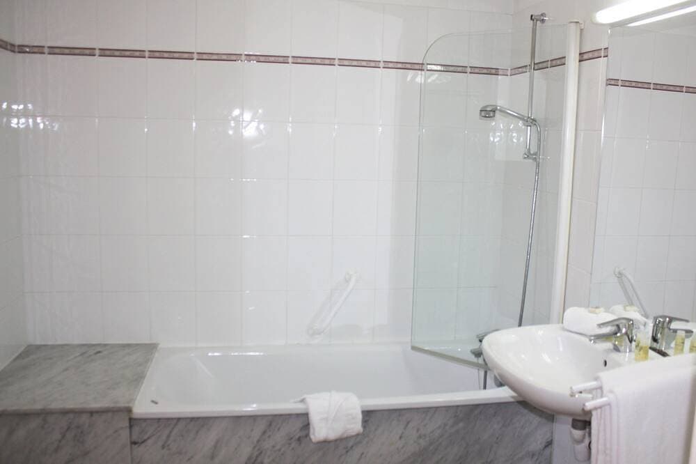 Foto 2 von 29: Studio avec accès piscine, Wi-Fi + Parking gratuit