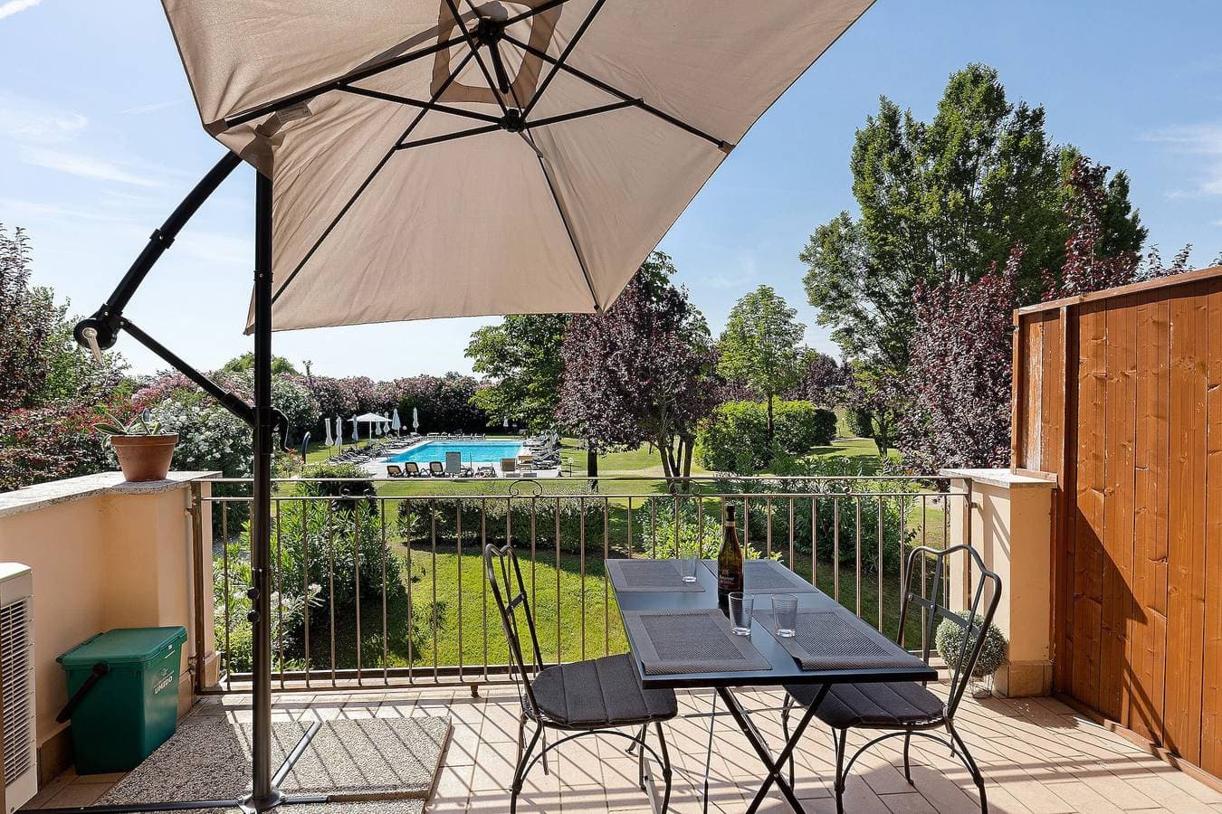 Foto 4 von 27: Apartment 'Golf & Lake Relax' mit Bergblick, WLAN und Klimaanlage