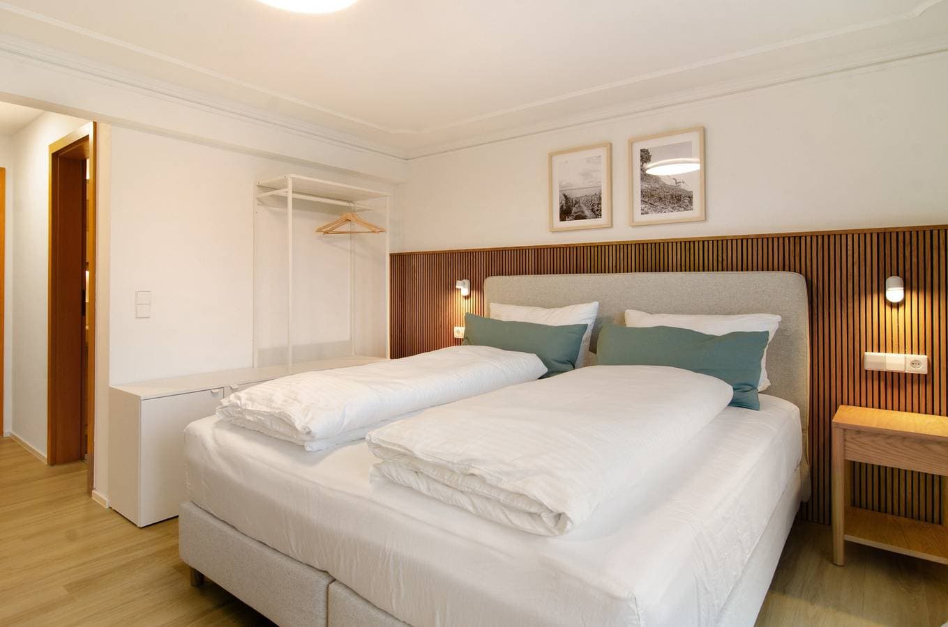 Foto 5 von 33: Zimmer 'Meersburg' mit gemeinsamer Terrasse und Wi-Fi