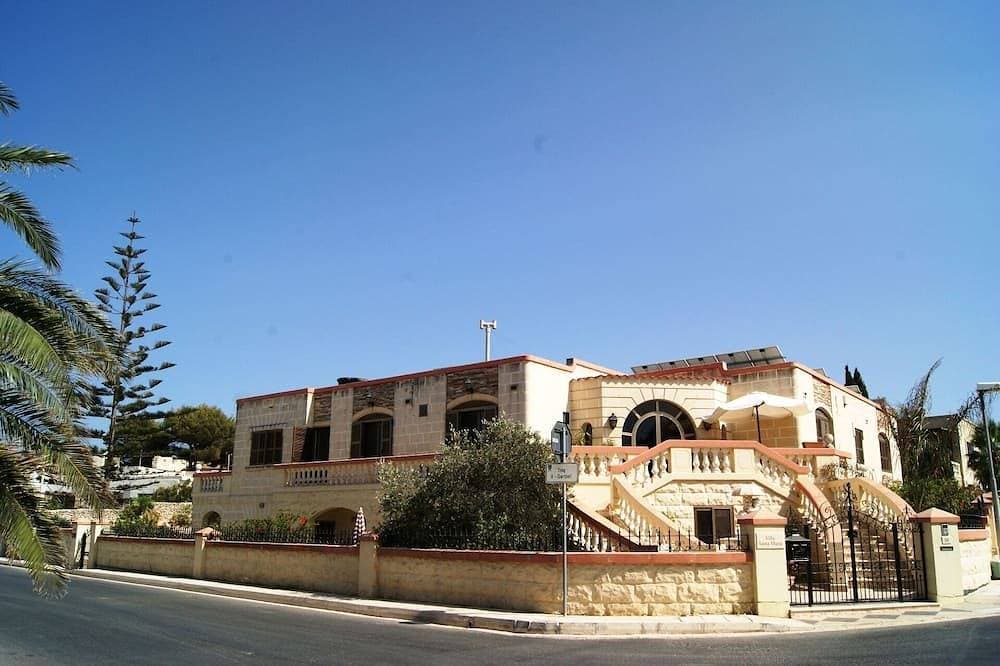Foto 6 von 30: Santa Maria Villa Wohnung (C) Shared Pool, 1 Schlafzimmer, 3 bietet Platz für bis zu, WLAN