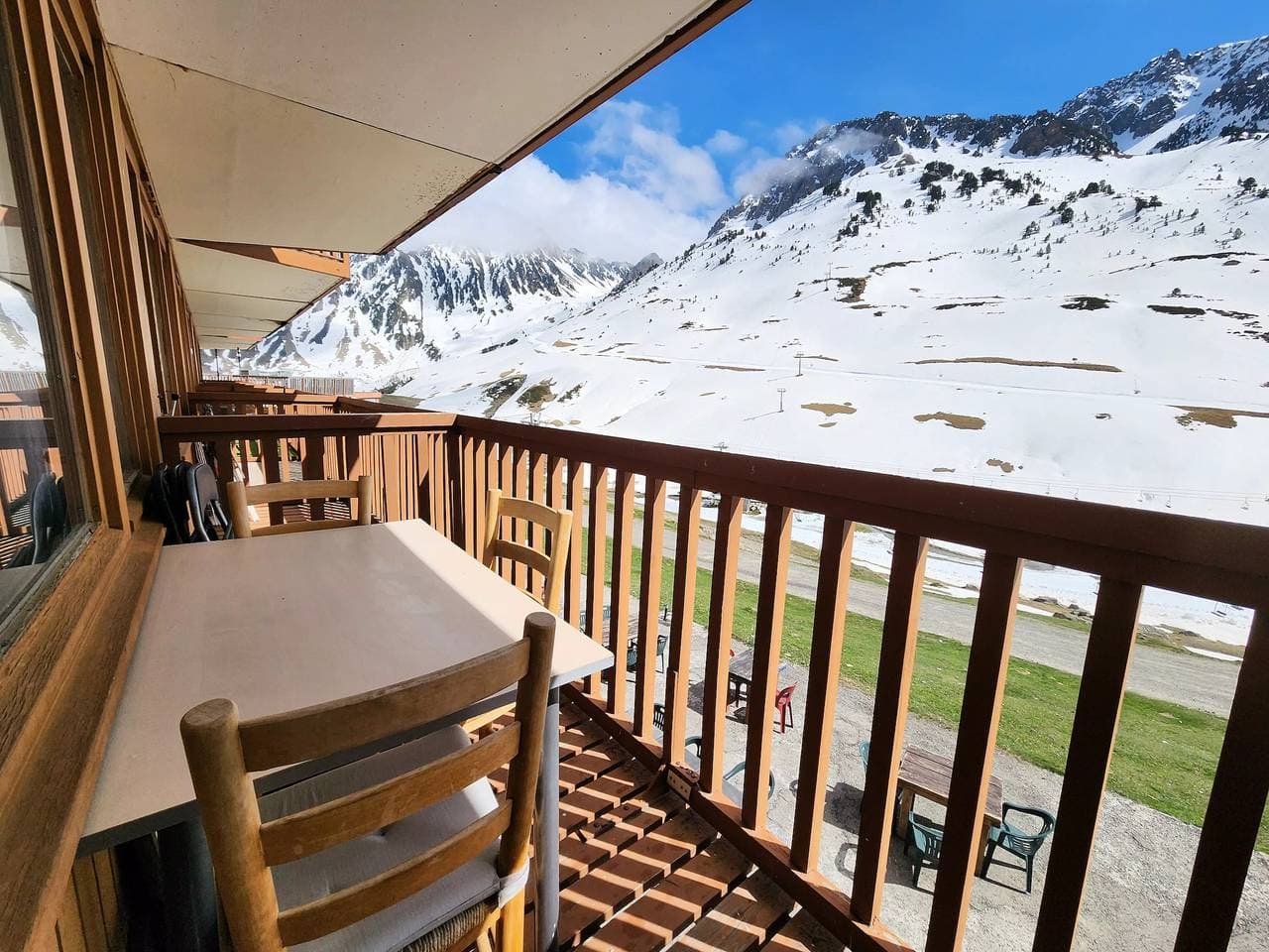 Foto 8 von 8: Studio 4 Personen 1 Kabine Ecke Bergblick Ski zu den Füßen