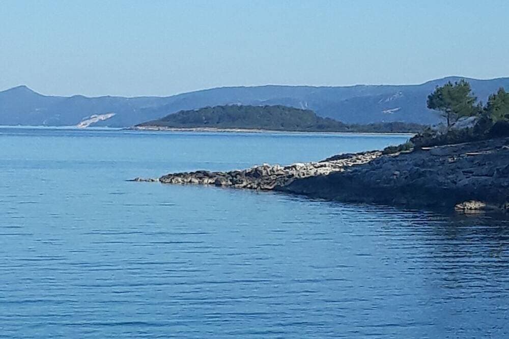 Foto 12 von 19: Moderne Wohnung mit Pool auf der Insel Hvar 1.