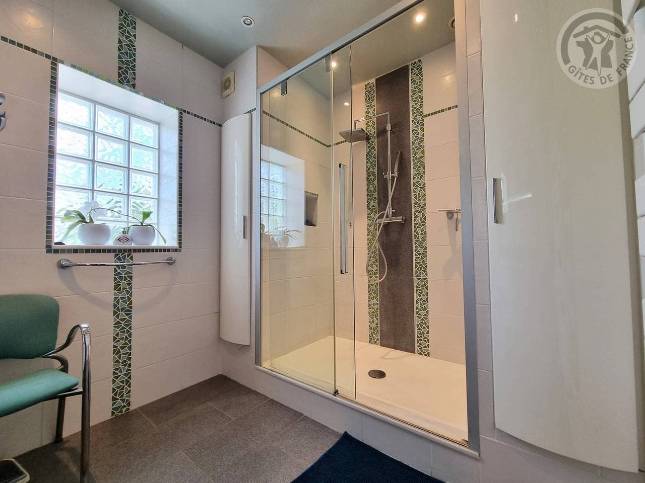 Foto 6 von 36: Geräumige Villa mit Spa und privatem Garten - Nahe Paris
