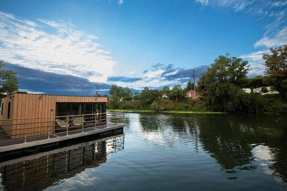 Logement Flottant Atypique \"Le Tribord\" 1