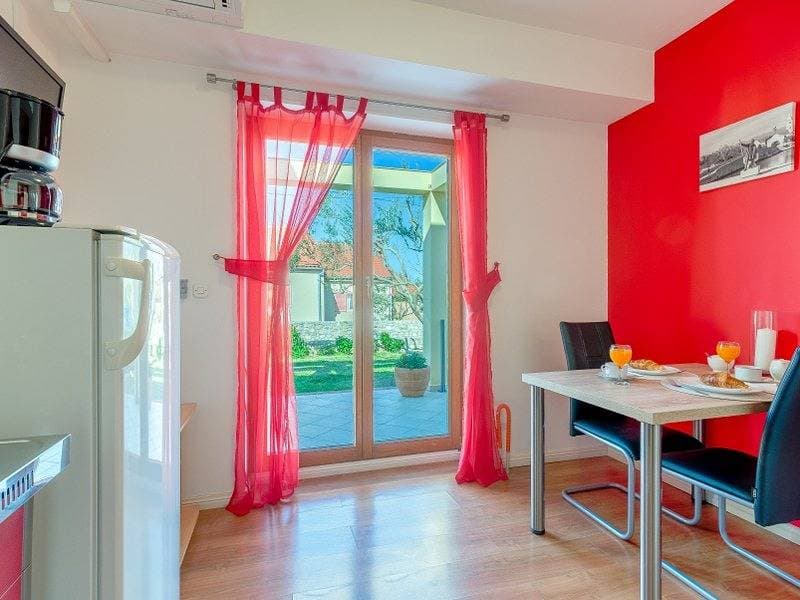 Foto 5 von 50: Studioapartment in Nin mit Terrasse, Klimaanlage, W-Lan (864-2)