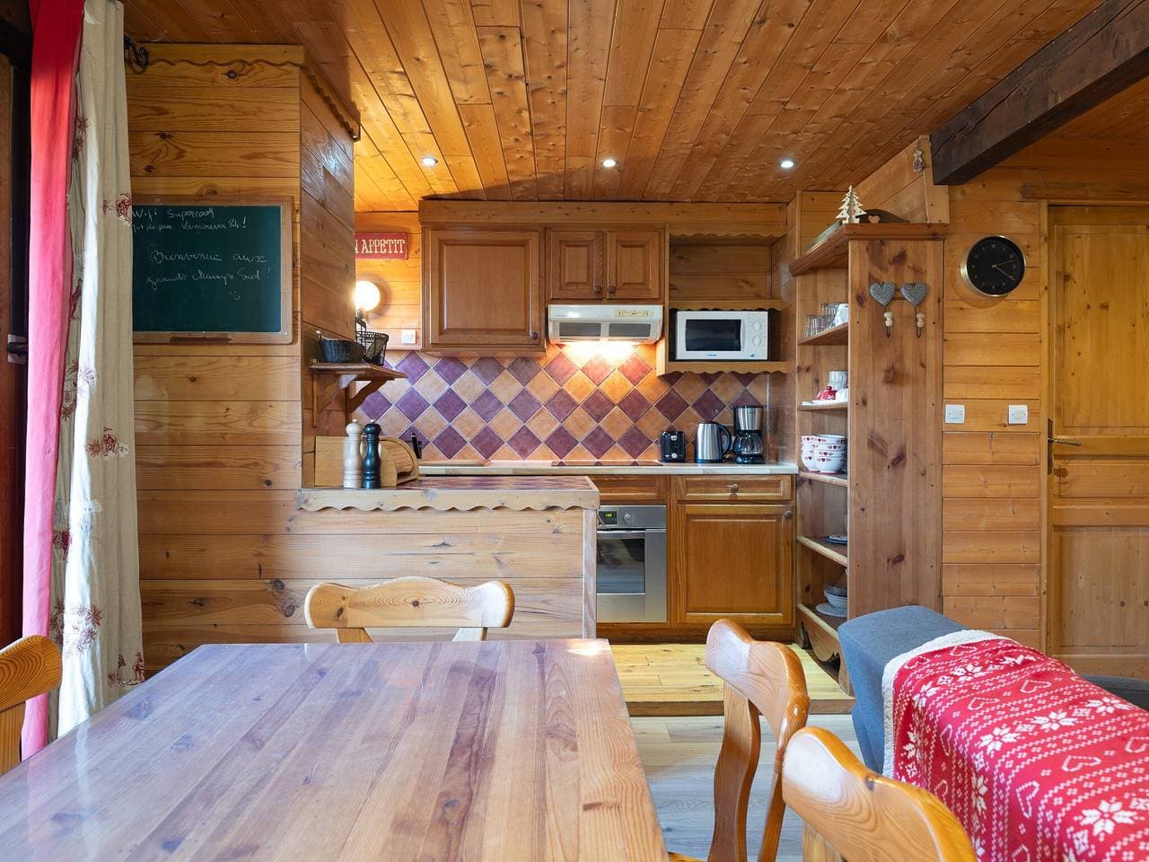 Foto 7 von 19: Chalet 'Les Grands Champs Sud' mit Bergblick, privater Terrasse und Wi-Fi