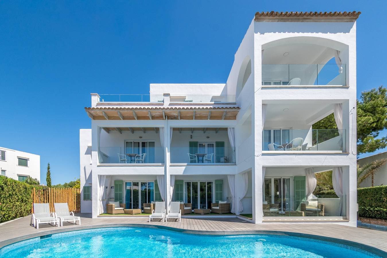 Ferrera Suites 1