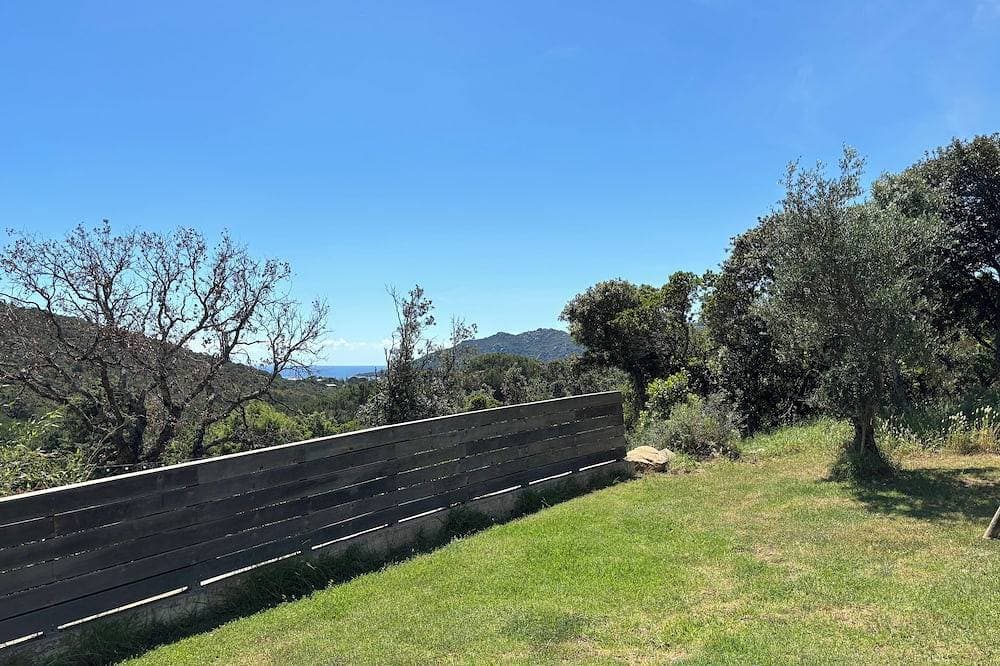 Foto 10 von 21: Charmante Villa *** mit Meerblick Golf von Santa Giulia