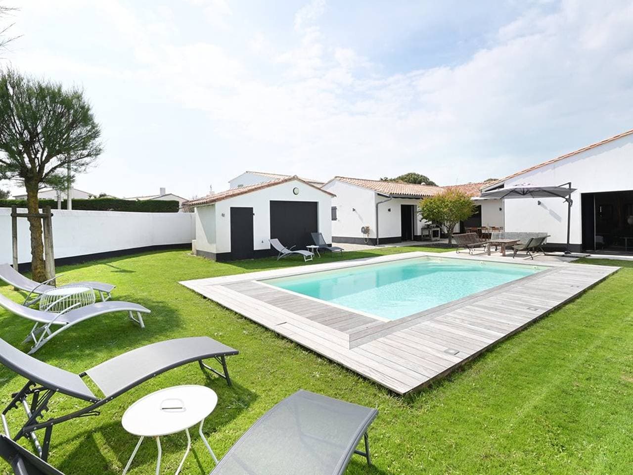 Foto 2 von 34: Geräumiges Haus auf Ile de Ré mit Pool und Parkplatz