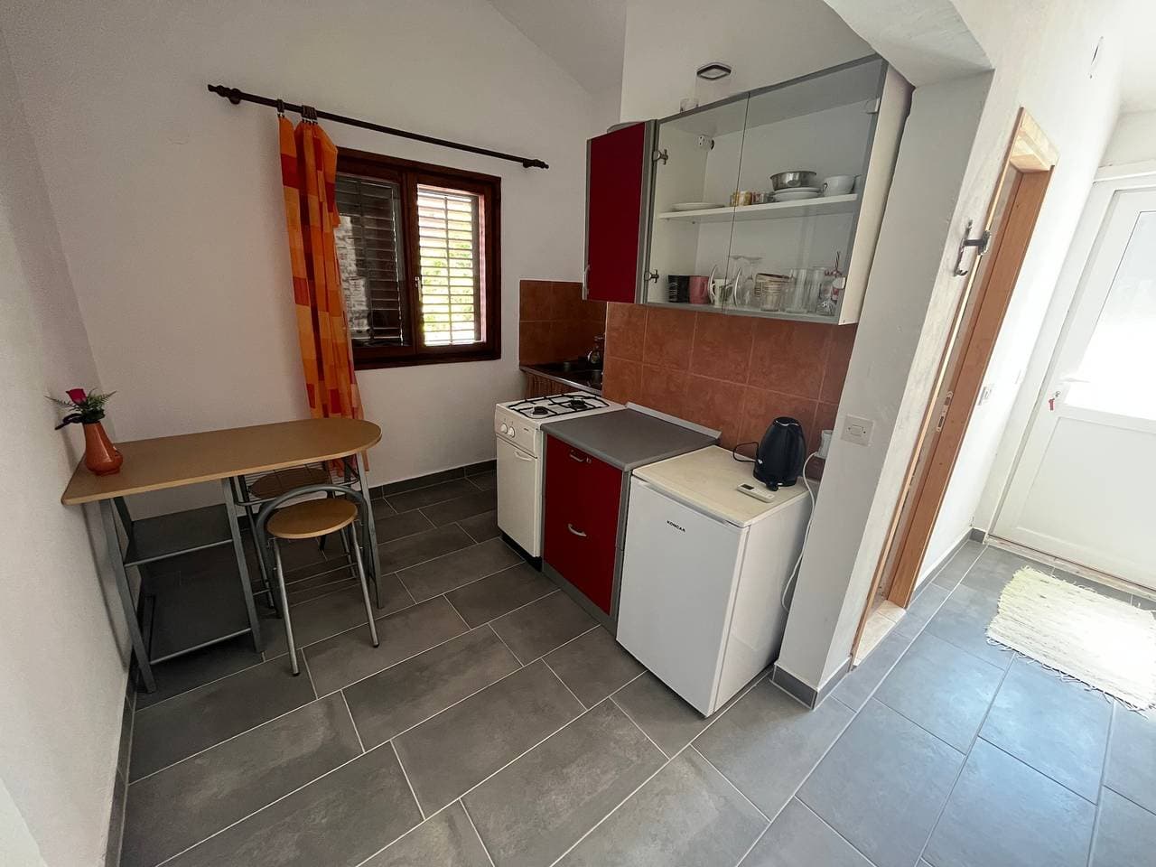 Foto 4 von 14: 1-Zimmer-Ferienwohnung am Strand Jelsa, Hvar -c