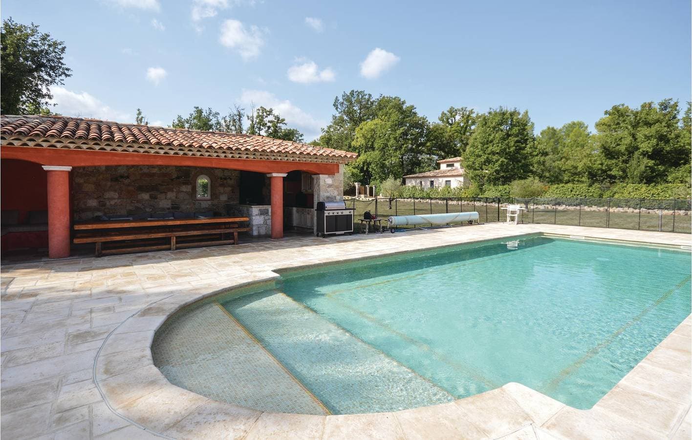 Foto 7 von 34: Gemütlicher Rückzugsort für Familien: Pool, Parkplatz, & Internet