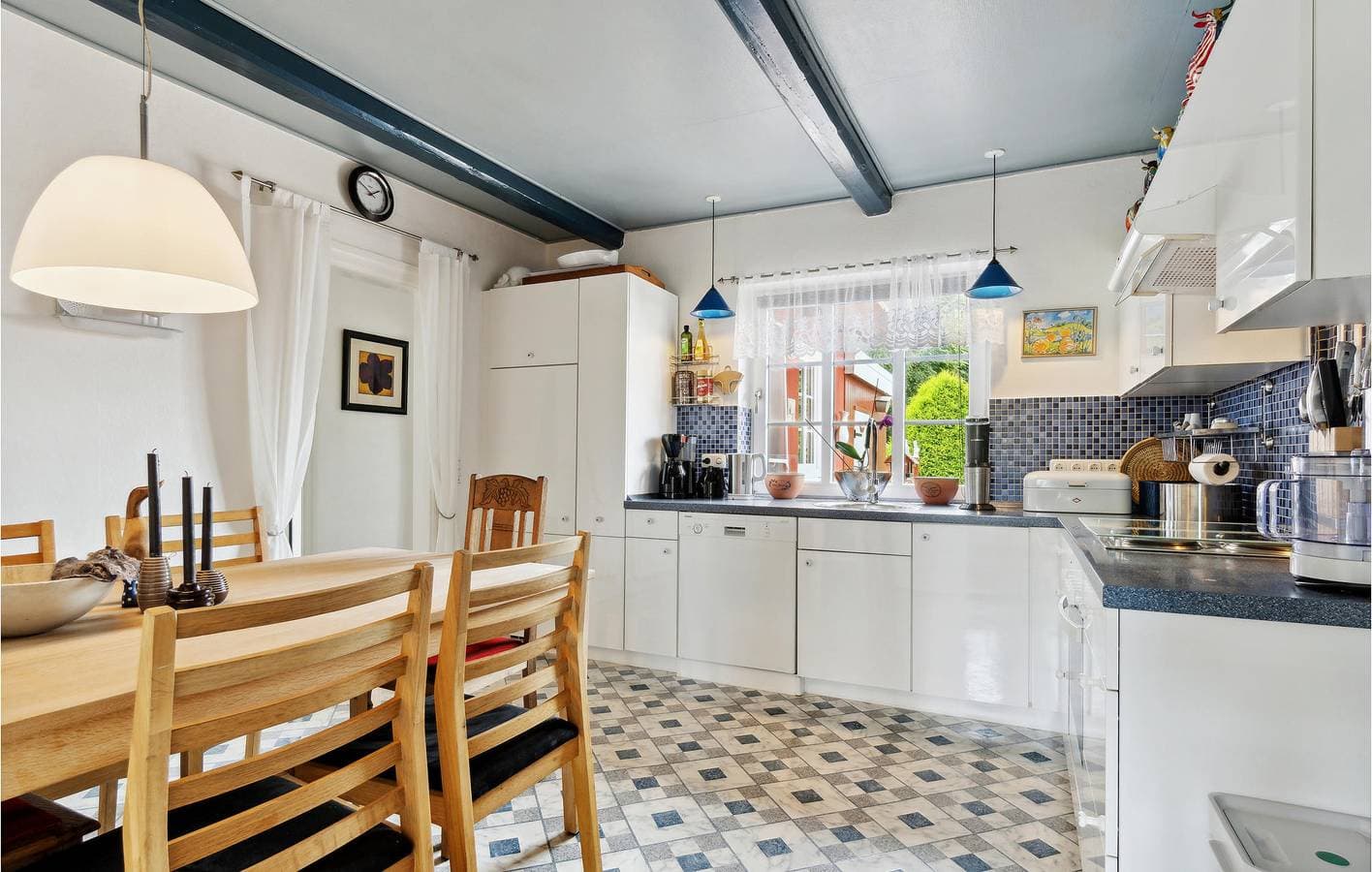 Foto 8 von 25: Ferienhaus für 6 Personen mit Terrasse