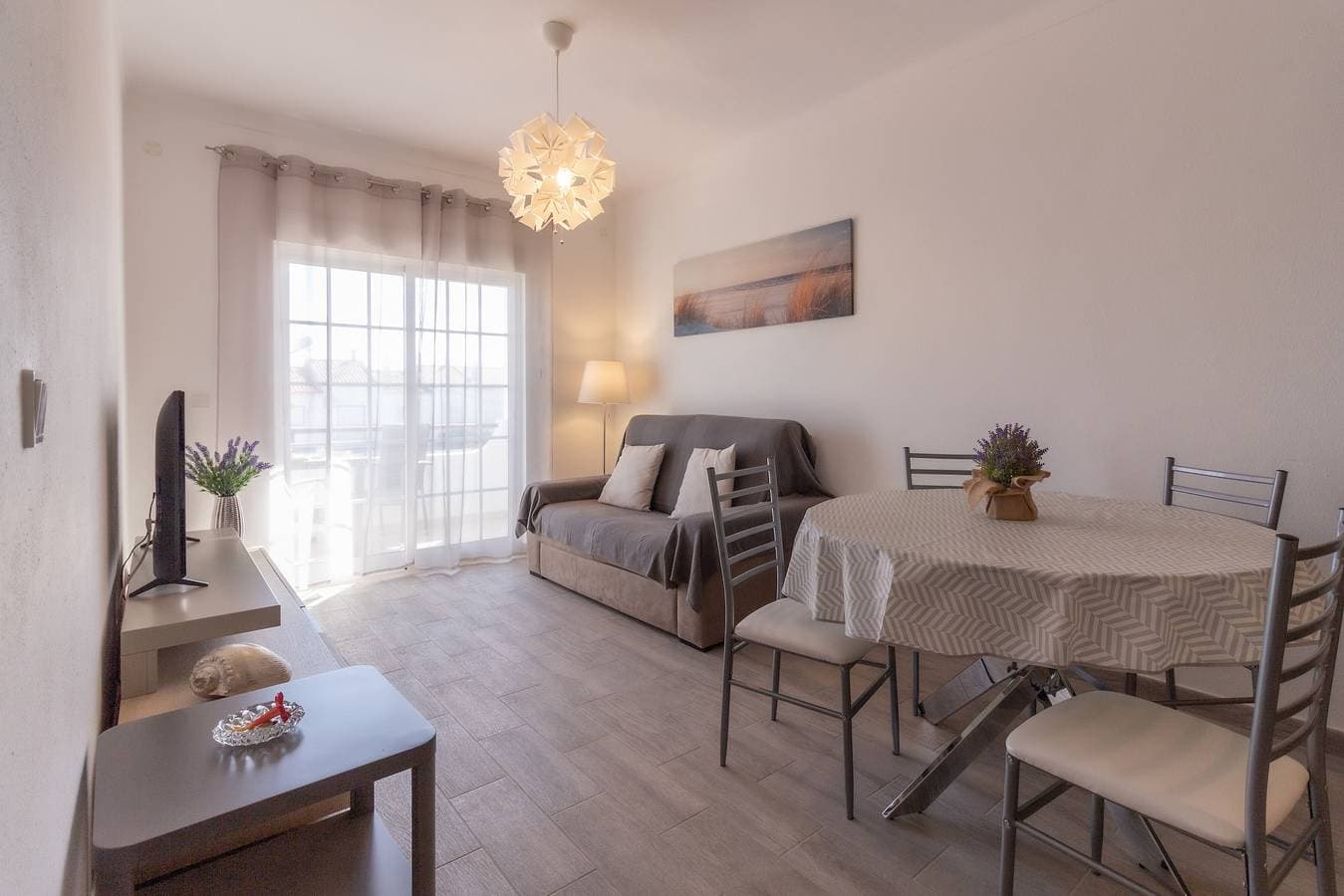 Foto 3 von 43: Ferienwohnung 'Lota Premium' mit Balkon und Klimaanlage