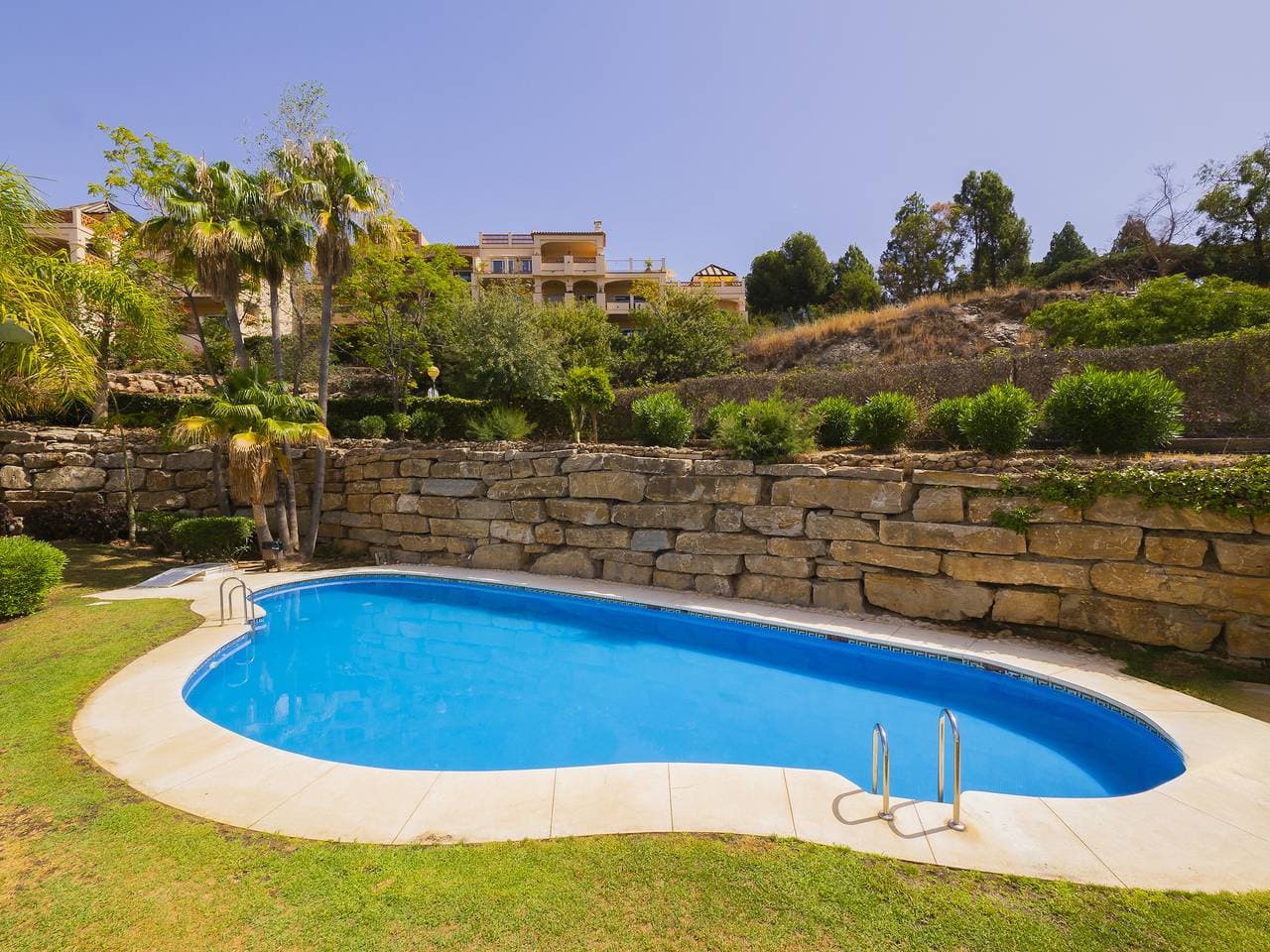 Foto 2 von 42: Cubo's Poseidon Suites 2 & Pool for Adults