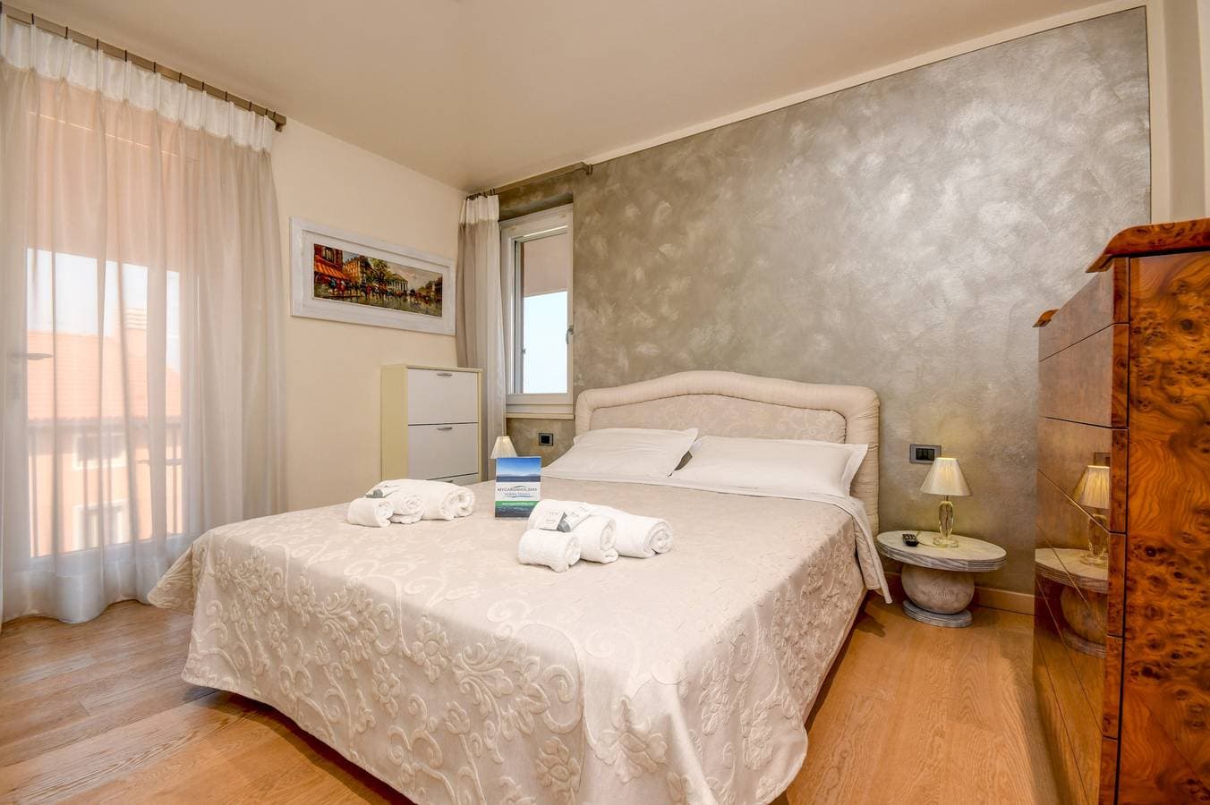 Foto 10 von 27: Mgh Luxury - Lake View Penthouse Desenzano