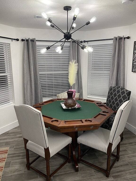 Foto 11 von 18: Bright Walk-Out 2Br · Private Patio & Yard · Quiet Area