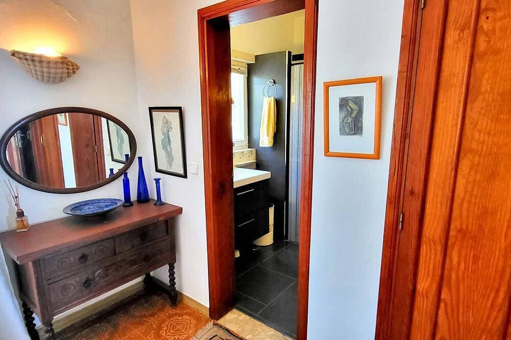 Foto 10 von 30: Traumhaftes Haus in ruhiger Lage mit Meerblick, Terrasse und Garten, WiFi