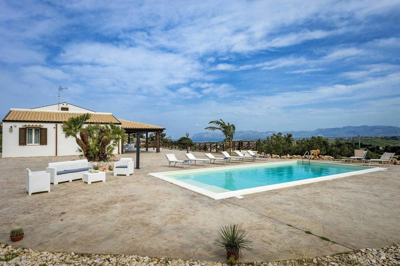 Foto 6 von 29: Villa für 8 Personen mit Pool