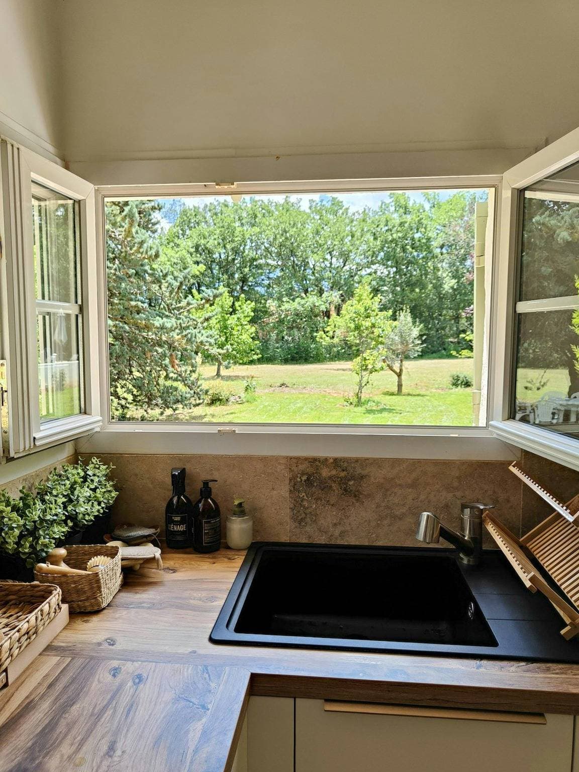 Foto 4 von 25: Villa auf einem Hektar schattigem Grundstück in der Provence Verte