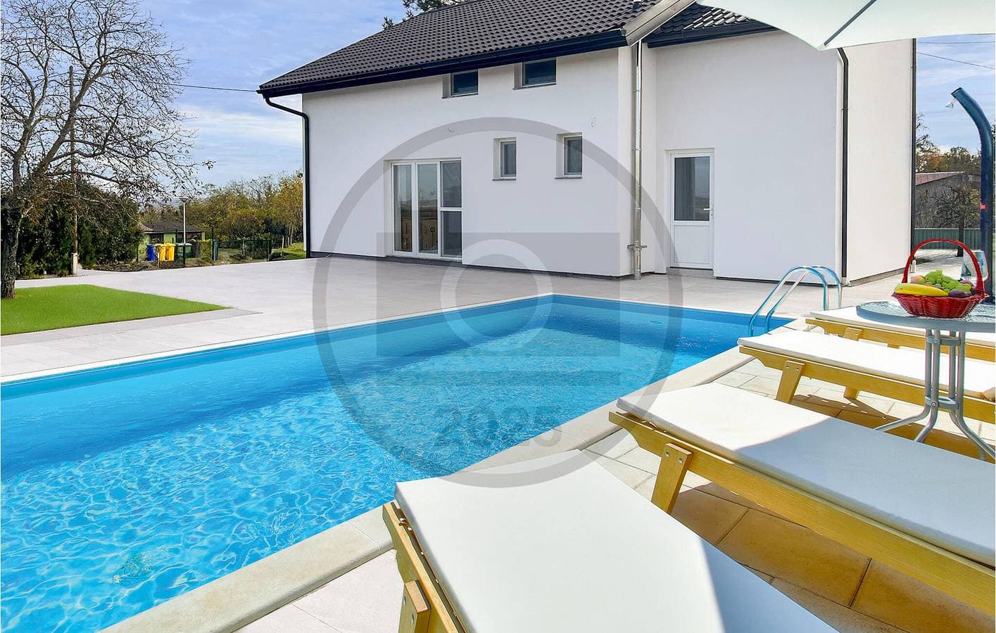 Gemütliche 200 m² große Wohnung mit Pool und Terrasse in der Nähe des Flusses Dunavac 1