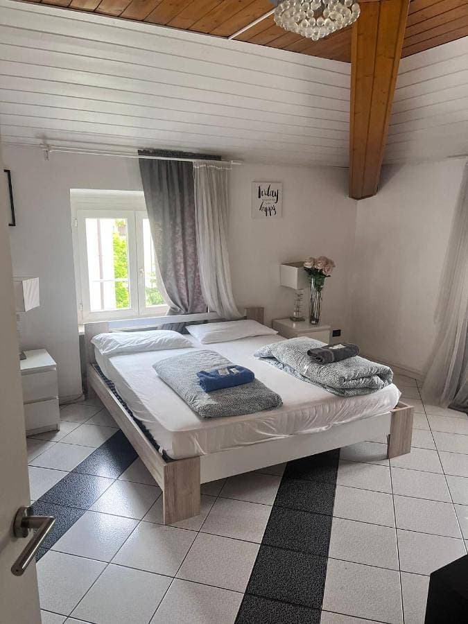 Foto 4 von 8: Large Double Room