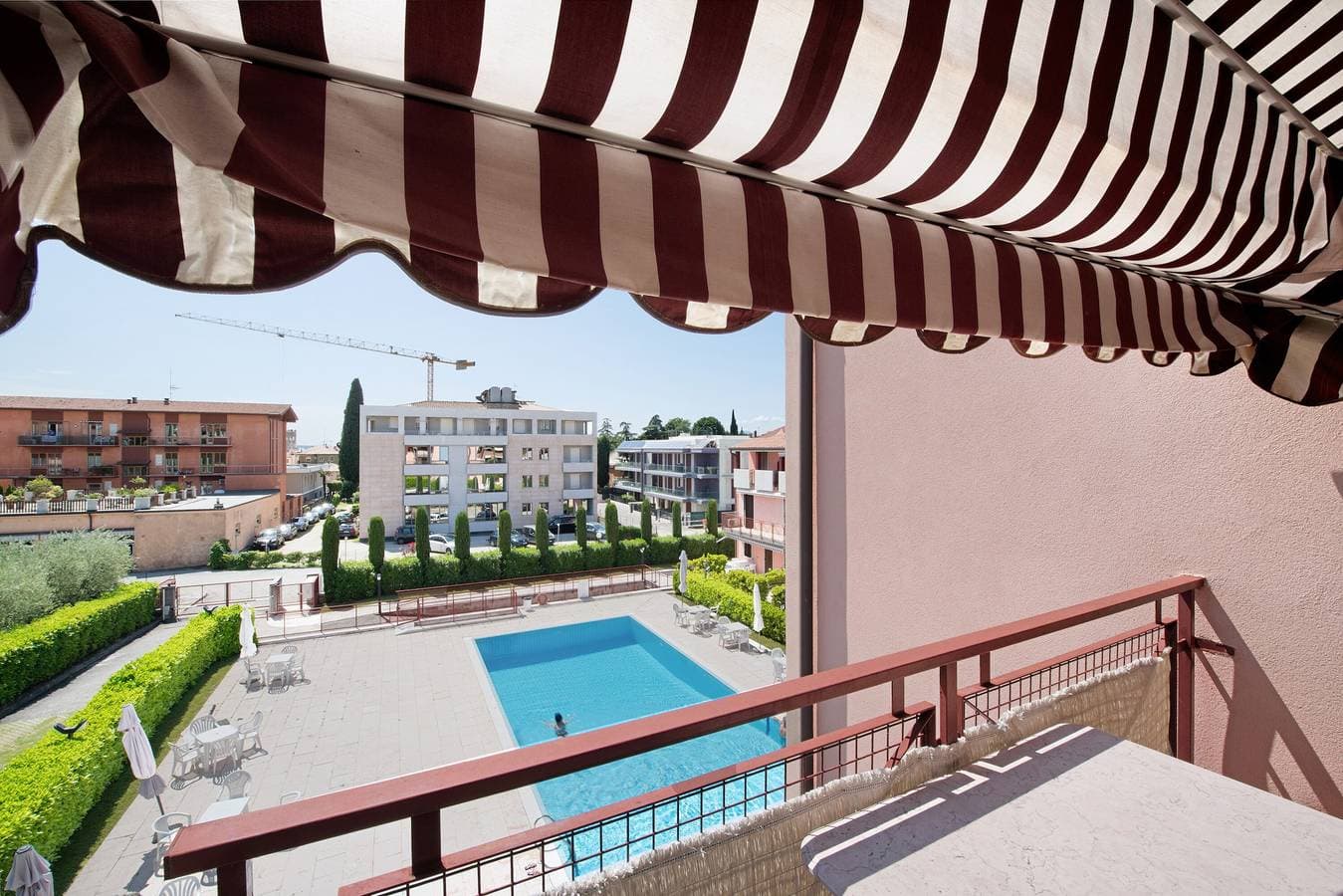 Foto 6 von 21: Ferienwohnung "Residenz San Zeno S P House" mit Gemeinschaftspool, Terrasse und Klimaanlage