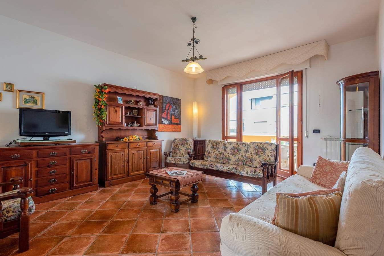 Foto 4 von 20: Ferienhaus Villafiorita mit Balkon, WLAN & Terrasse